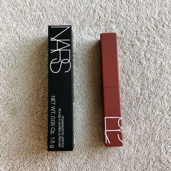 Nars Powermatte Lipstick in Killer Queen 102 - Picture 5 of 12